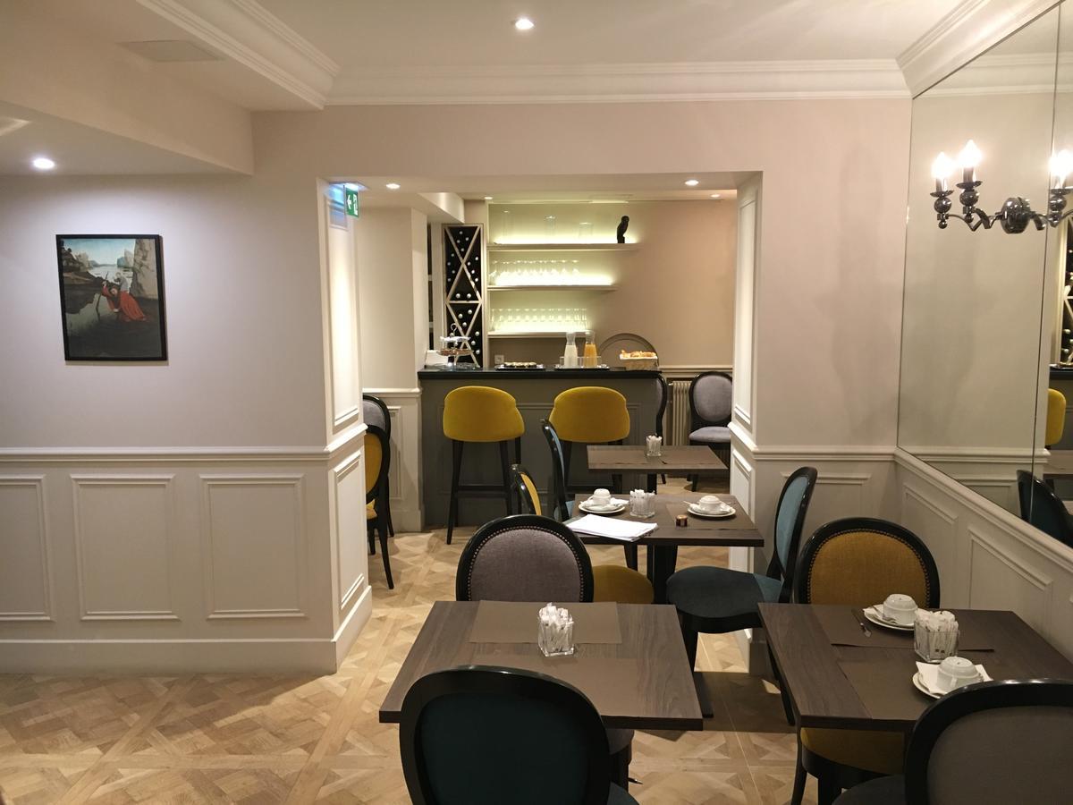 Hotel Saint Christophe Paris Exterior foto